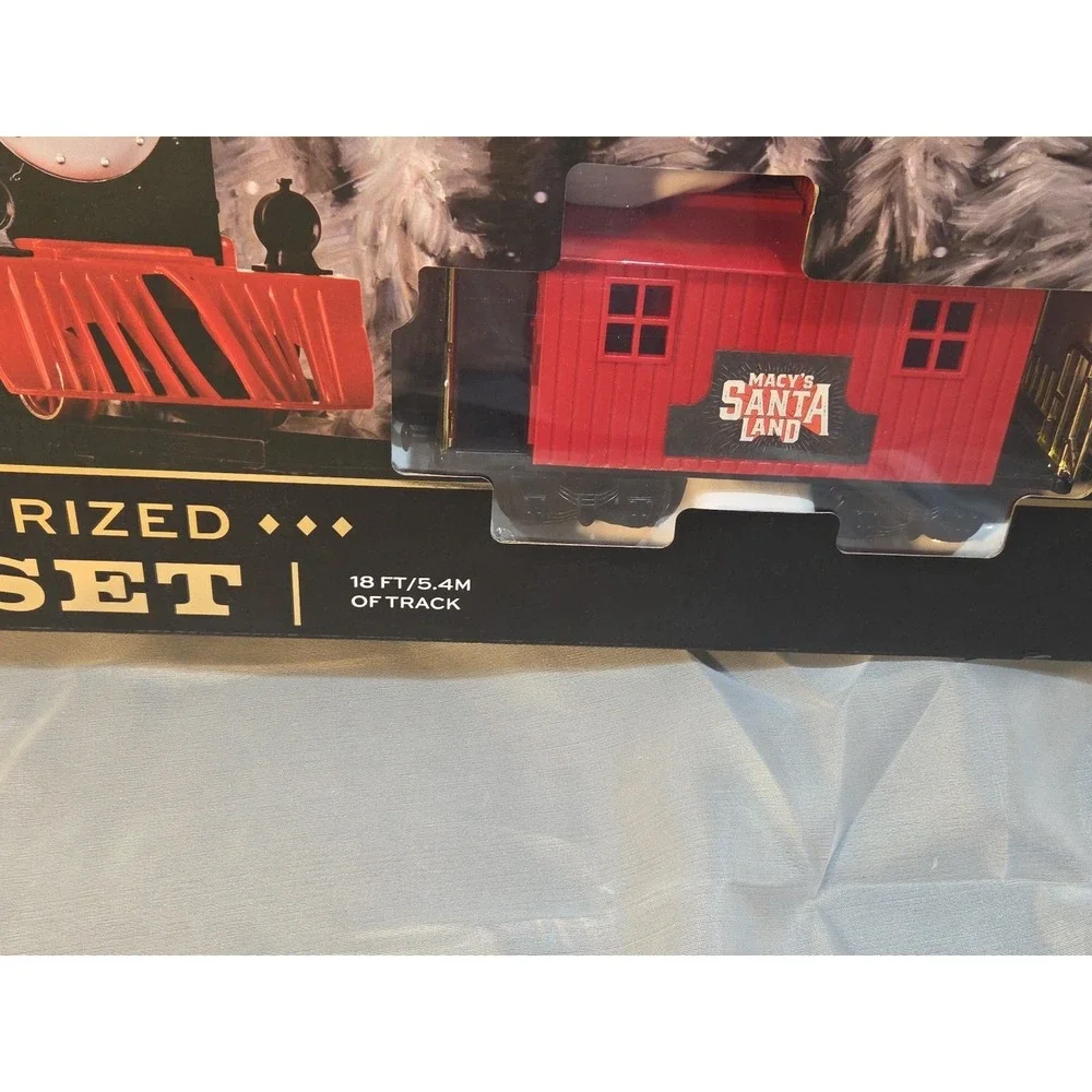 F.A.O. Schwarz 30-Piece‎ Motorized Train Set 2019, Exclusive at Macy's, Fallon's